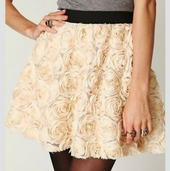 Free People Dresses & Skirts - Free People | Rose Bud Flowy Skirt
